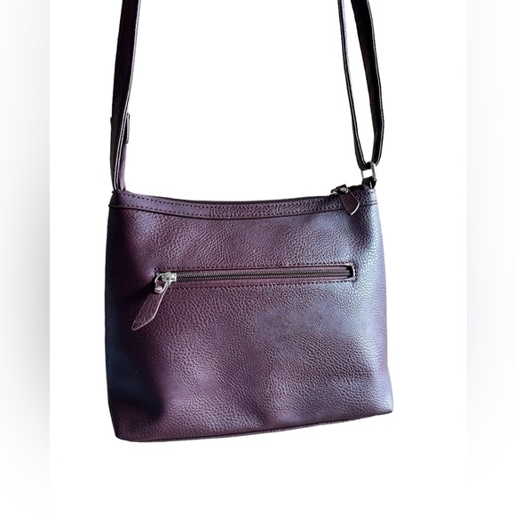Roots Canada Maroon Crossbody Purse. New without tags. - Picture 3 of 3
